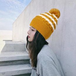 Berets Warm Winter Hat Women Beanie Cozy With Knitted Plush Ball Decor Soft Elastic Anti-slip Women's For Cold