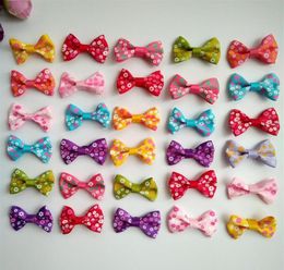 100pcs lot 1 4Inch Flowers Print Hair Bows Grosgrain Ribbon Baby Girls Small Bow Clip For Girls Teens Toddlers Kids Children280Q9956287