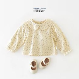 Baby Girls Shirts Spring Peter Pan Collat ​​Floral Log Sleeve Cotton Cortile Spädbarn Topps Toddler Bluses 240122