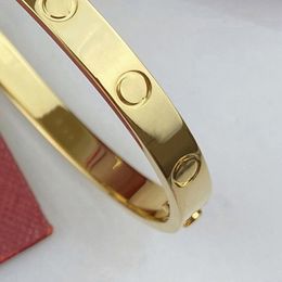 bangle Size 16 -20 CM T0P Material for woman designer for man bracelet Gold plated 18K screw protrusion is consistent with the brand designer premium gifts 025 C