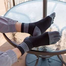 Men's Socks Comfortable Fashion Cotton Casual Simple Middle Tube With Toes Five Finger Stripe Hosiery Man