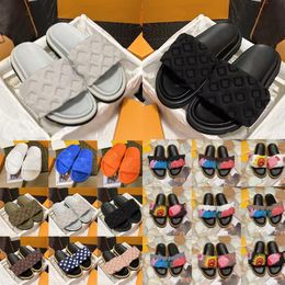 Pool Pillow Mules Designers Sandals Famous Women Sunset Flat Mules Padded Front Strap Slippers Fashionable Easy-to-wear Black Style Slides mens womens shoes