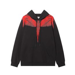 Men's Hoodies MB designer Women's hoodie Sweatshirts 2024 Autumn/Winter New MB New Wings Red and Black Feather Printed Pure Cotton Hooded Hoodie for Men and Women