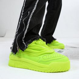 Spring Fluorescent Green Mens Designer Sneakers Breathable Microfiber Platform Shoes Men Streetwear Skateboard Shoes Man 240119