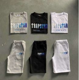 Mens Trapstar T Shirt Set Letter Embroidered Tracksuit Short Sleeve Plush Shorts Motion current Breathable design 1636ess