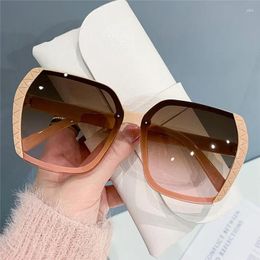 Sunglasses Korean Fashion Ladies Gradient Personality Big Square Frame Glasses Retro Outdoor Travel Sun Shade