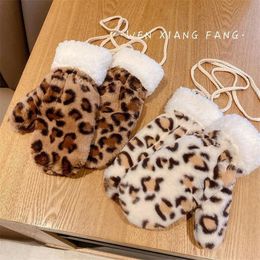 Retro Leopard Gloves Women Winter Warm Thick Plush Mittens Glove Zebra Cow Pattern Student Outdoor Riding Full Fingers Gloves 240201