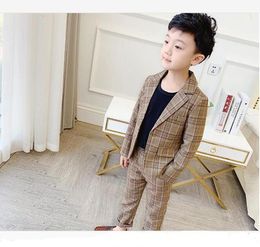 2020 New 2 Piece Boy Plaid Wedding Dress Korean Suit Boy Casual Suit Kids Spring Clothing Suit Coat Pants7386364