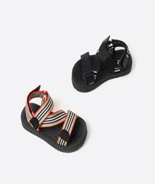Children039s sandals black Khaki boys and girls home designer thick soled beach slippers2154202