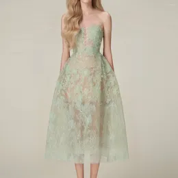 Casual Dresses High Quality Green Luxury Women Strapless Long Dress 2024 Simple Elegnt Vintage Lace Fairy A-line Midi For Evening Party