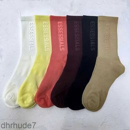 Mens Womens Sports Socks Ess Tall Cotton Recreational Jogging Basketball Soaking Wet Air 6DFB