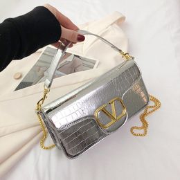 2024 Wallet Designer Bag Fashion Women Shoulder Bags Womens s Designers V Handbag Crossbody Handbags Purse Nappa Stud Totes a3