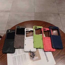 Designer phone cases For Samsungs Z Flip 5 Luxury Leather Fashion Desigers Phone Case Cover Galaxy Z Flip 4 Z Flip3 5G Card Pocket Holder Back Shell Fundas