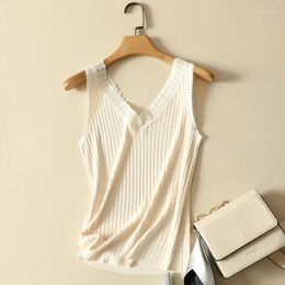 Women's Tanks Lace Knitted Women Camisoles Summer Design 2024 V-Neck Sleevelss Slim Elegant Female Pulls Tops Tees