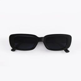 New Mini Sunglasses Womens Fashion Retro Brand Designer Hip Hop Plaza Green Sunglasses Womens Glasses UV400 240216