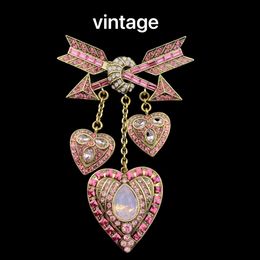 Mediaeval Vintage Brooch with Retro Pink Czech Diamond Rhinestone Full of Arrows and Pierced Tassel Shaped Jewellery