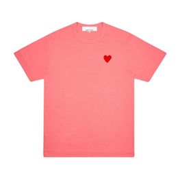 Cdg Fashion Mens Play t Shirt Designer Red Heart Commes Casual Women Shirts Des Badge Garcons High Quanlity Tshirts Cotton Embroidery 6CLP