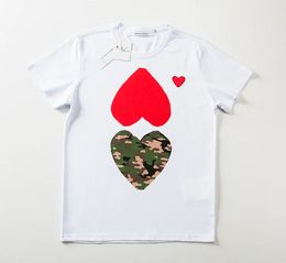 Cdg Fashion Mens Play t Shirt Designer Red Heart Commes Casual Women Shirts Des Badge Garcons High Quanlity Tshirts Cotton Embroidery AJG4