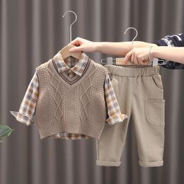 Baby Boy Clothes Mother Kids Spring Clothing Sets Sweater Vest 3pcs Toddler Pants Cotton Korean Version of Childrens Set Suit 240131