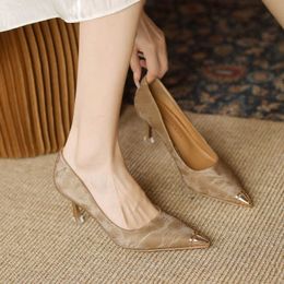 Scarpe eleganti con tacco alto Design con un senso di temperamento di nicchia Scarpe singole con punta a punta e bocca bassa per donna
