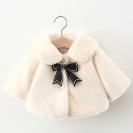 Зимняя куртка для маленьких девочек, модная рождественская накидка принцессы, осеннее теплое пальто из искусственного меха для девочек, плюшевая верхняя одежда 240122