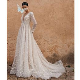 Strapless Satin Lace Wedding Dresses White Sequined Off the Shoulder Pleat Ball Gown Pearls Backless Floor-Length Wedding Dress 03