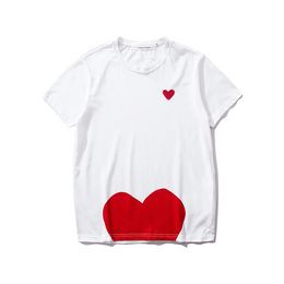 Cdg Fashion Mens Play t Shirt Designer Red Heart Commes Casual Women Shirts Des Badge Garcons High Quanlity Tshirts Cotton Embroidery F8A7