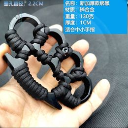 Finger Tiger Fist Set Hand Support Four Self Defence Ring Cl Designers Wolf 5Q97