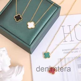 18k Gold Plated Necklaces Luxury Designer Necklace Flowers Four-leaf Clover Fashional Pendant Wedding Party Jewelry V5BR