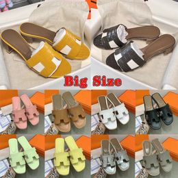 2024 Designer Damen Große Größe Uk7.5 Strandsandalen Oran Leder Slipper Damen Sexy Mode Sandale Weiß Schwarz Blau Orange Gelb Damen Mokassins Hausschuhe