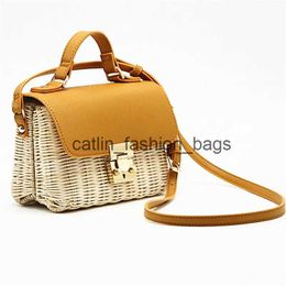 Shoulder Bags fashion High-end womens straw bag rattan weaving leather decoration messenger woodlen handbag Flap woven crossbodyH24217