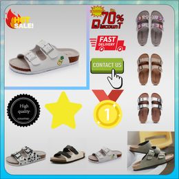 Designer Casual High rise thick soled PVC slippers man Woman Light weight wear resistant Leather rubber soft soles sandals Flat Summer Beach Slippe