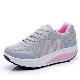 Running Shoes for Women Fashion Mesh Breathable Sneakers Lace Up Wedge Platform Ladies Outdoor Casual Sport 240124