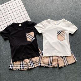 New childrens summer short sleeved shorts two-piece set fashion boys girls clothing classic kids T-shirt plaid set CSD2402173-8