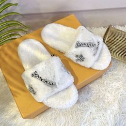 Designer slippers Sandals Flip-flops Fashion non-slip womens slippers Embroidered words Mother and daughter Fluffy fluffy luxury slippers warm indoor with box