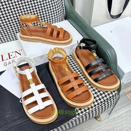 Designer retro roman sandals platform slippers adjustable buckle ankle-strap sandal flats genuine leather beach flip-flops rivets luxury open toe sliders