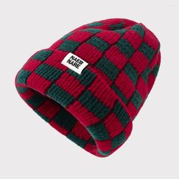 Berets 2024 Chequered Beanies For Women Korean Style Big Head Thickened Warm Cover Plaid Knitted Ski Beanie Hats Gorras Para Mujer