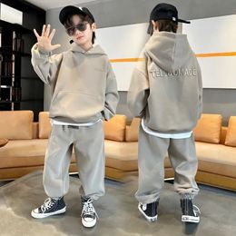 Spring and Autumn Childrens Clothing Boys 2PCS Set Childrens Letters Hooded Top and Pants Set Childrens Athletic Clothing 5 7 9 11 13 15 240218