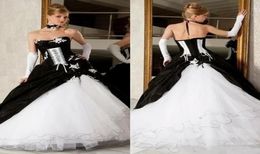 Vintage Victorian Black And White Ball Gown Plus Size Gothic Wedding Dress Bridal Gowns Backless Corset Sweep Train Satin Formal D5950197