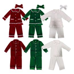 冬の家族のクリスマスマッチ衣装キッズ服の女の子の男の子レッドベルベットパジャマグリーンクリームホワイトPJSセットスリープウェア240123