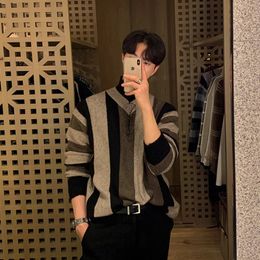 Autumn Clothing Men's Light Luxury Knitted V Neck Pullover Sweater Korean Patchwork Leisure Long Sleeve Knitwear 2024 240125