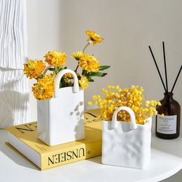 Modern Portable Vase White Ceramic Dried Flowers Pots Simple Home Decor Accessories Living Decoration Garden Bedroom Decorative 240127