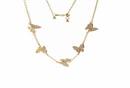 2021 Fashion Exquisite Diamond Four Leaf Clover Butterfly Pendant Crystals Clavicle Chain Necklace 18K Gold for Van WomenGirls We7973812