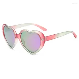 Sunglasses 2024 Fashion Fantasy Gradient Polarised Peach Heart Eyeglasses Anti UV Sun Glasses Colourful Rainbow Design