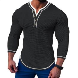 Fashion Mens Henley Casual T Shirts Tops Long Sleeve V Neck Button TShirt Blouse Pullover Tees Men Clothing 240220