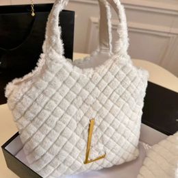 2024 designer tote bag Black White Shoulder Handbags Soft Plush Shopping Bags High Quality Branded Bags Ladies Hand Purse
