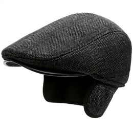 HT3742 Beret Cap Autumn Winter Hat Vintage Plaid Wool Beret Hats with Ear Flaps Thick Warm Ivy sboy Flat Cap Berets for Men 240127