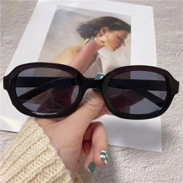 Sunglasses Fashion Women's Small Oval Outdoor Leisure Sunshade Sun Glasses For Men And Women Vintage Eyewear UV Resistant