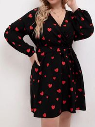 Finjani Plus Size Dresses For Women Summer Allover Heart Print Belted Midi Dress Elegant Heart Pattern Dress 240130