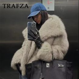 TRAFZA 2024 осень-зима женские повседневные куртки из искусственного меха модная уличная одежда однотонные оверсайз с отложным воротником элегантные толстые пальто 240202